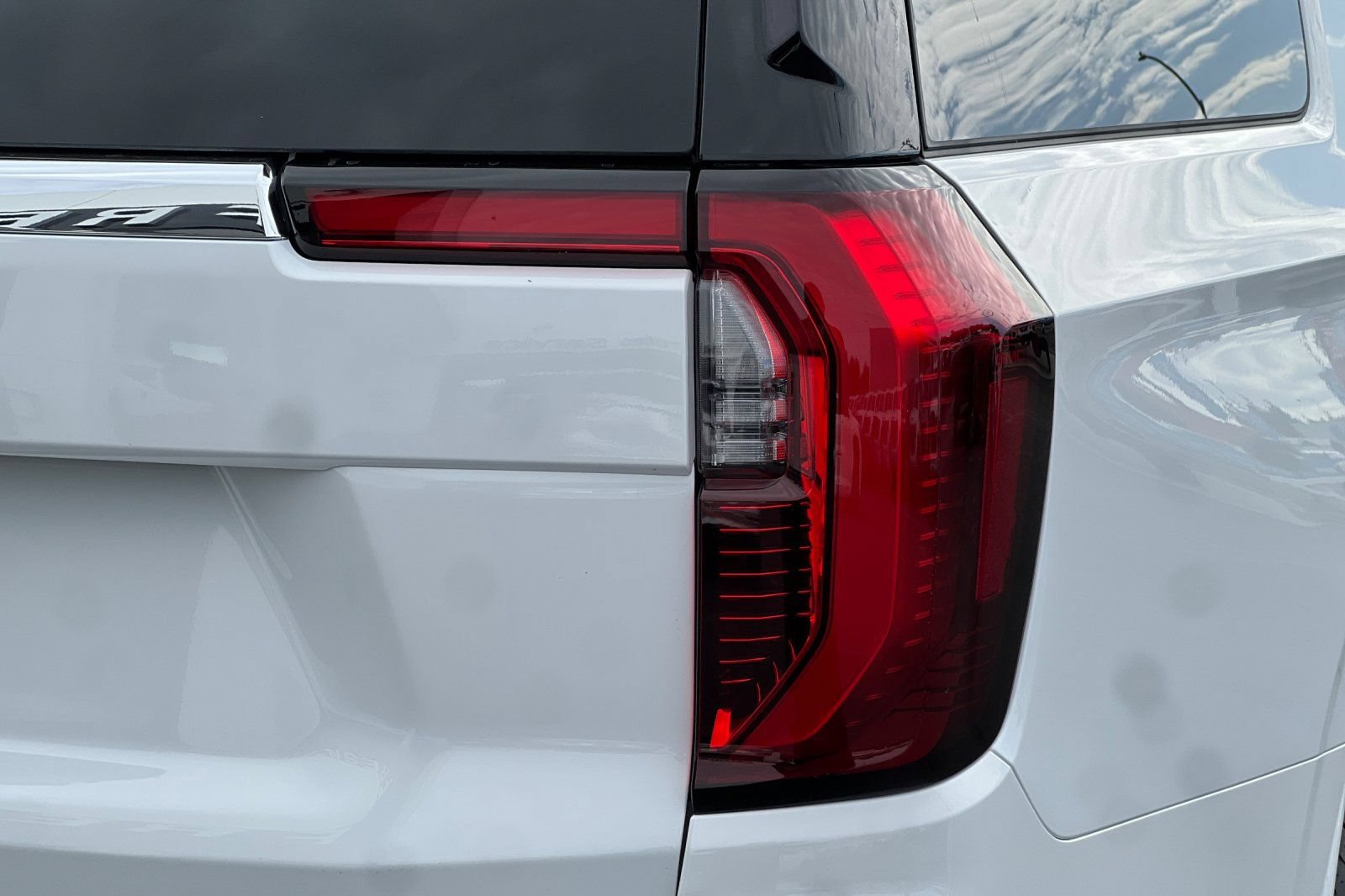 New 2026 GMC Yukon XL Elevation AWD/4WD image 24