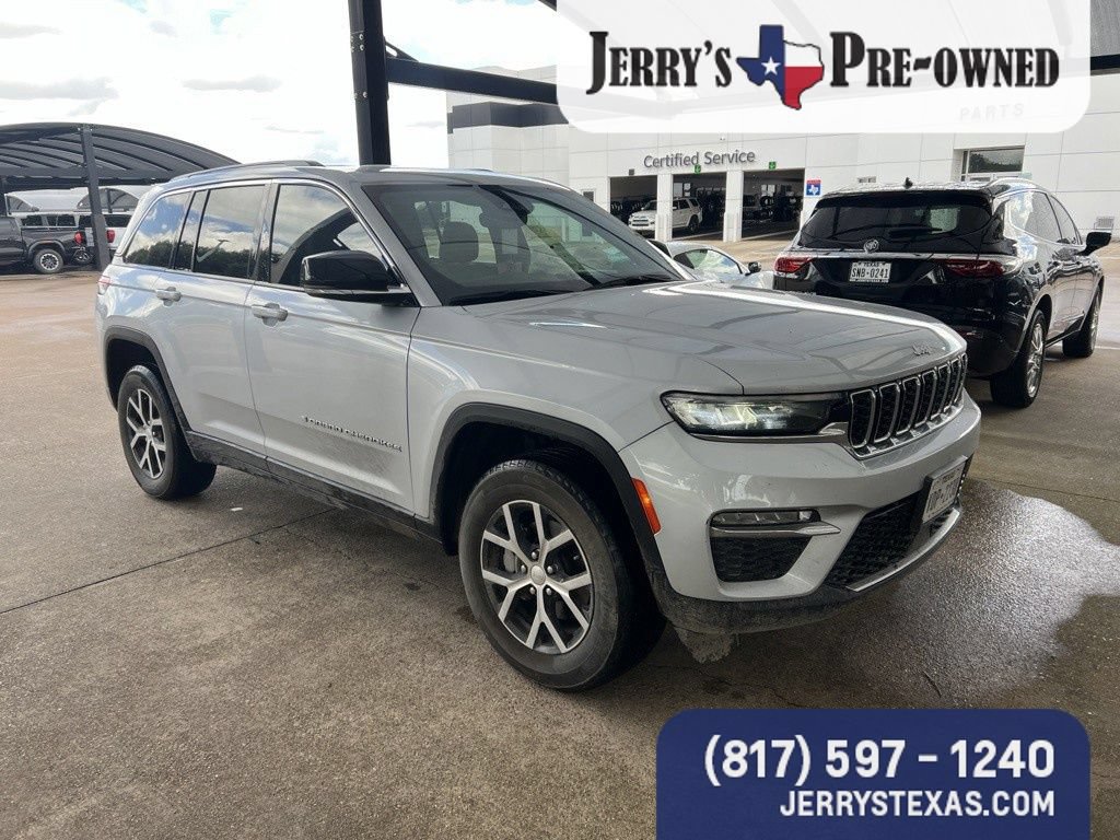 Used 2024 Jeep Grand Cherokee Limited w/ Trailer Tow Package RWD image 2