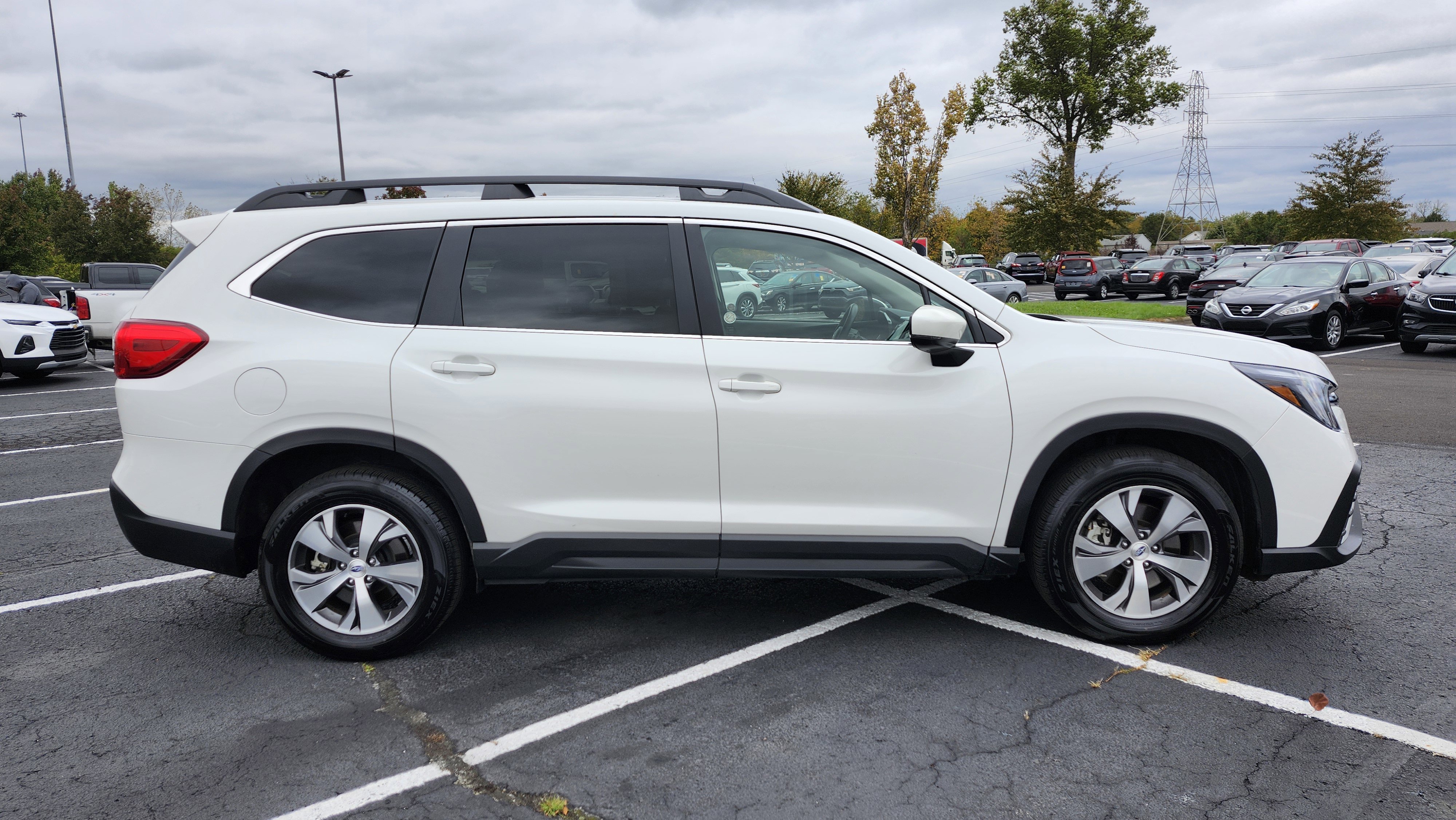 Used 2025 Subaru Ascent Premium image 12