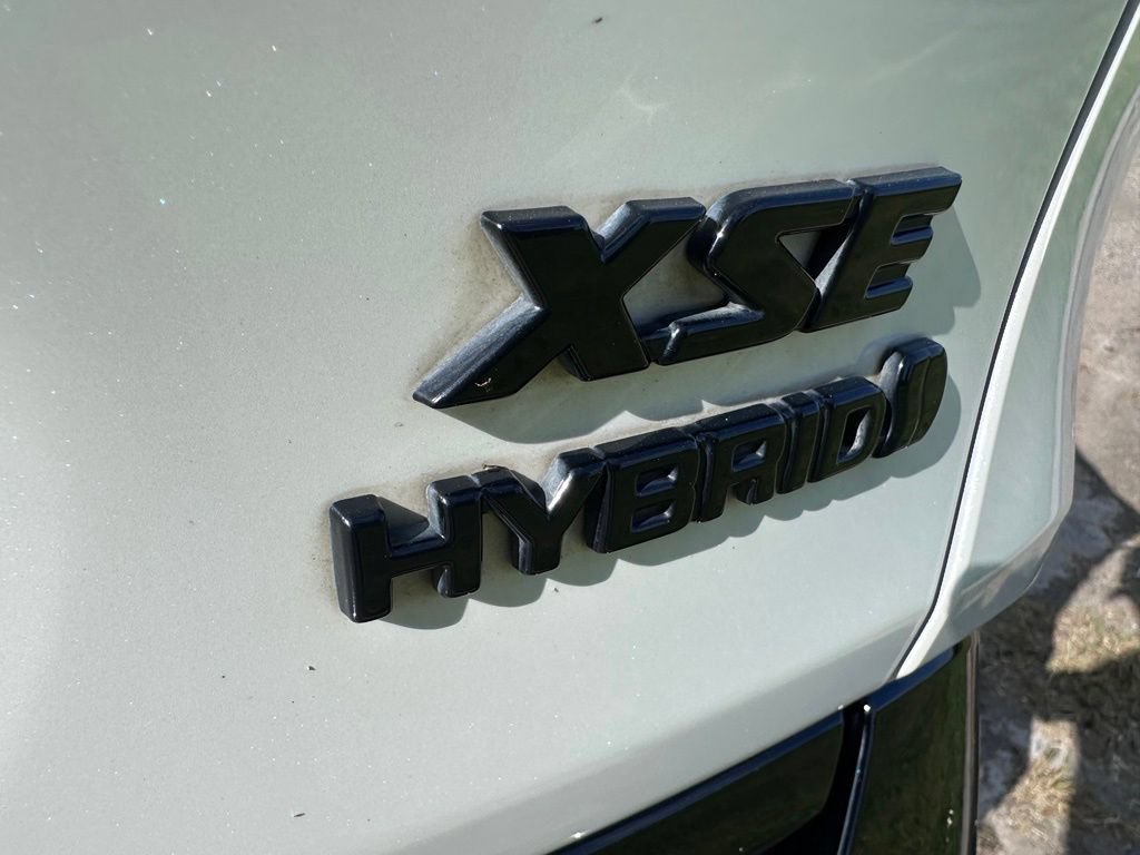 Used 2024 Toyota RAV4 XSE AWD/4WD image 12