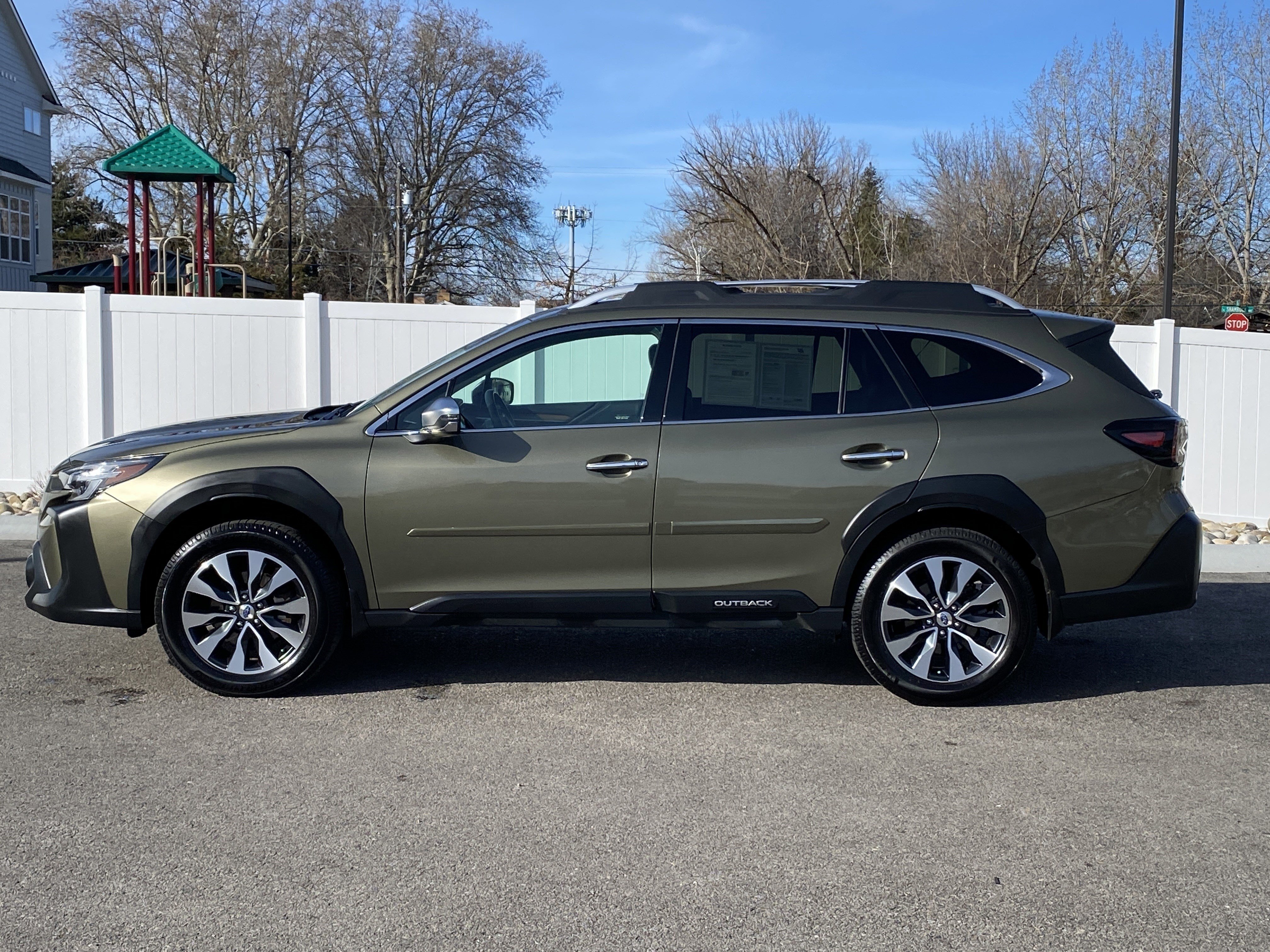 Used 2024 Subaru Outback Touring image 3