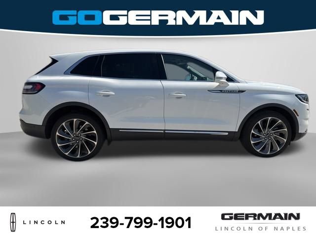 Used 2021 Lincoln Nautilus Reserve w/ Equipment Group 201A image 8