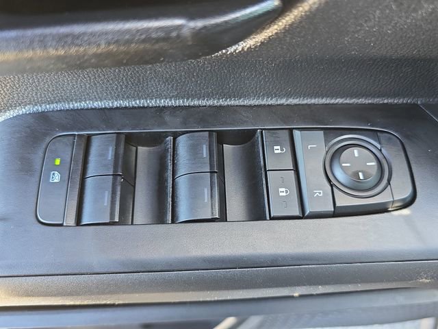 Used 2025 Toyota Tacoma SR5 image 27