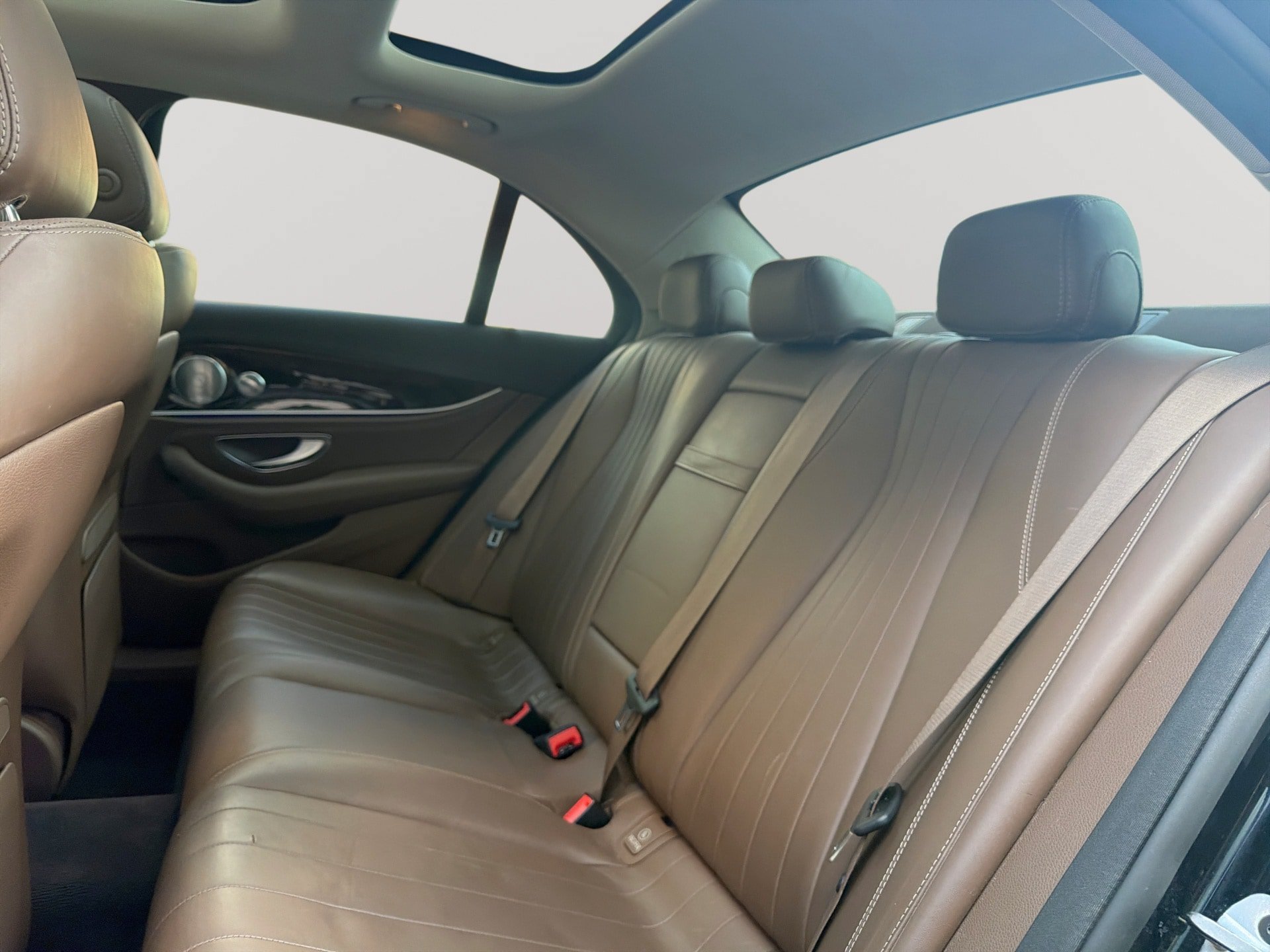 Used 2019 Mercedes-Benz E 450 4MATIC Sedan image 26