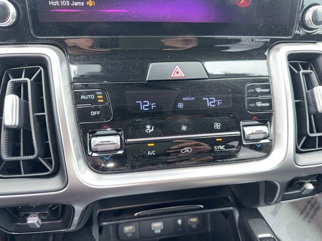 Used 2023 Kia Sorento S w/ Panoramic Sunroof Package image 43