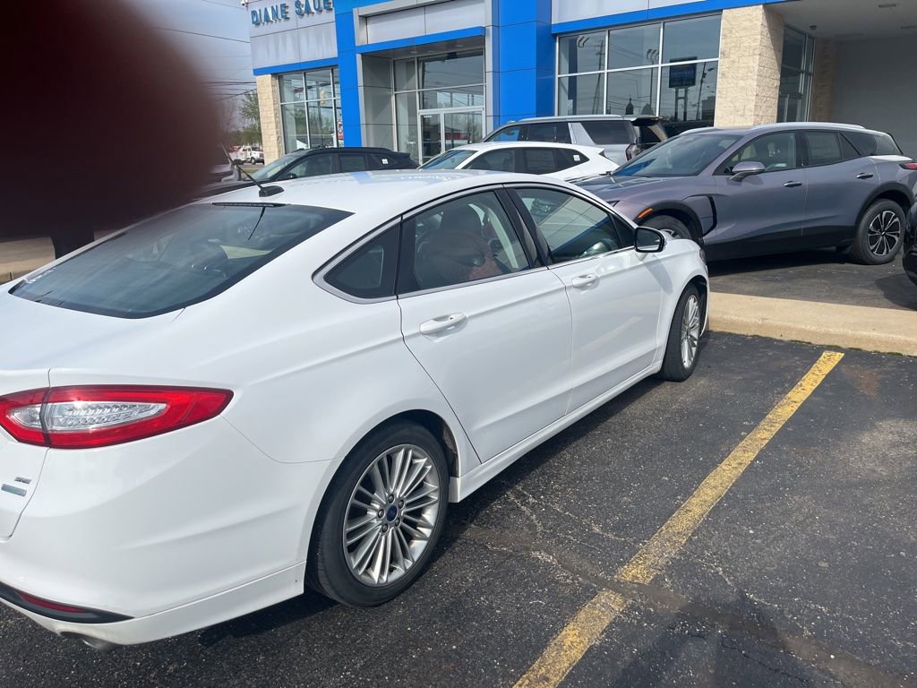 Used 2015 Ford Fusion SE w/ Equipment Group 202A FWD image 6