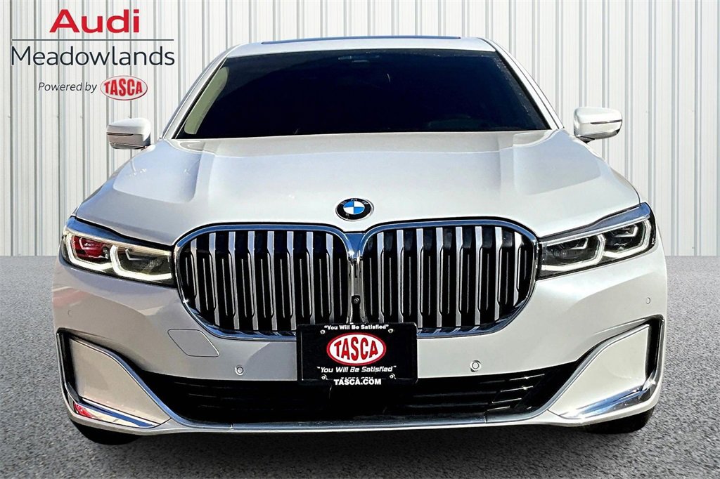 Used 2022 BMW 750i xDrive w/ Executive Package image 2