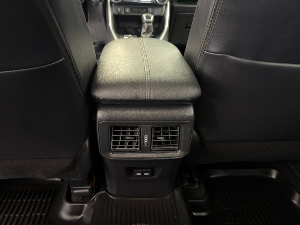 Used 2022 Toyota RAV4 XLE Premium AWD/4WD image 15