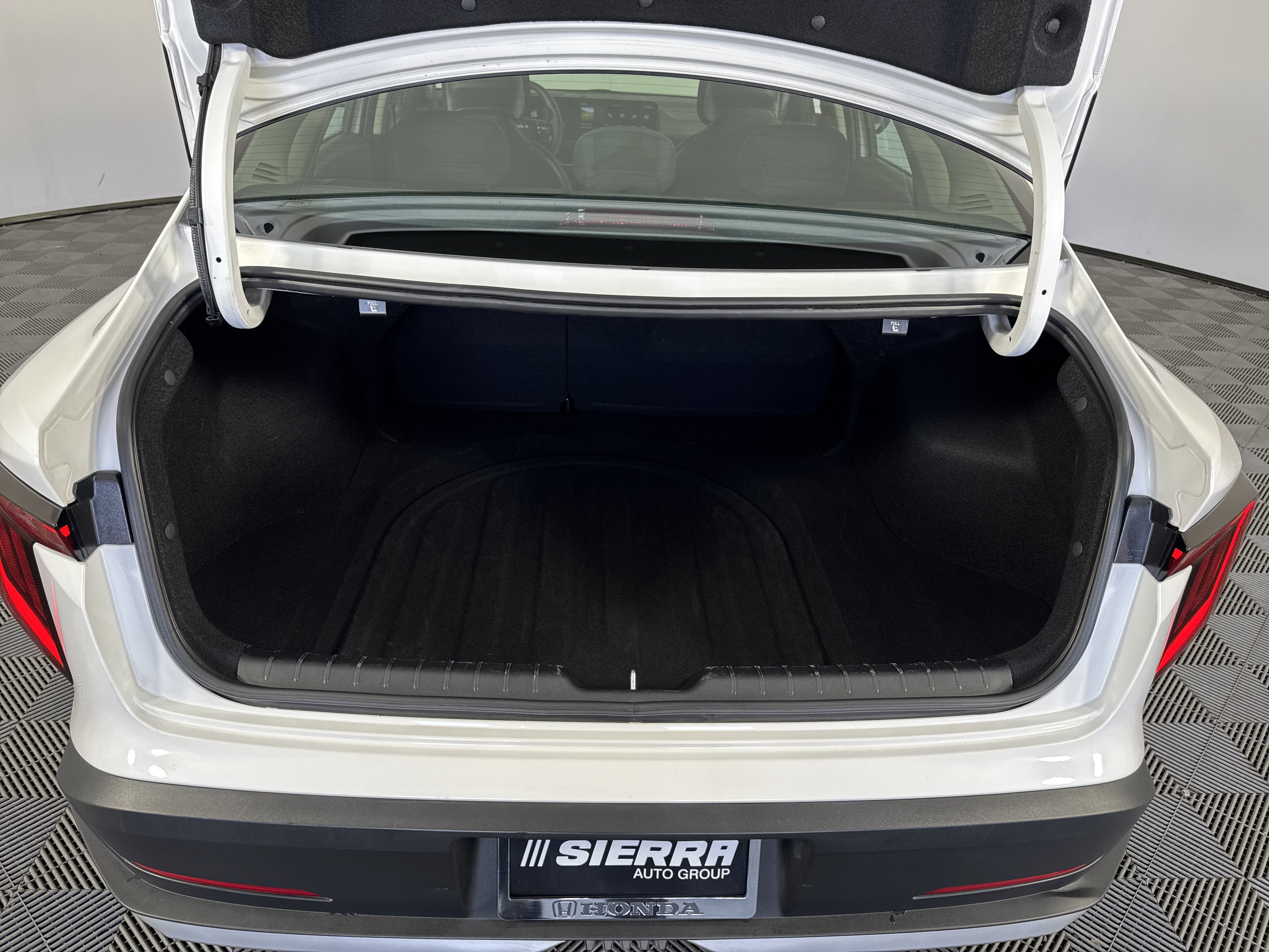 Used 2025 Kia K4 LXS FWD image 19