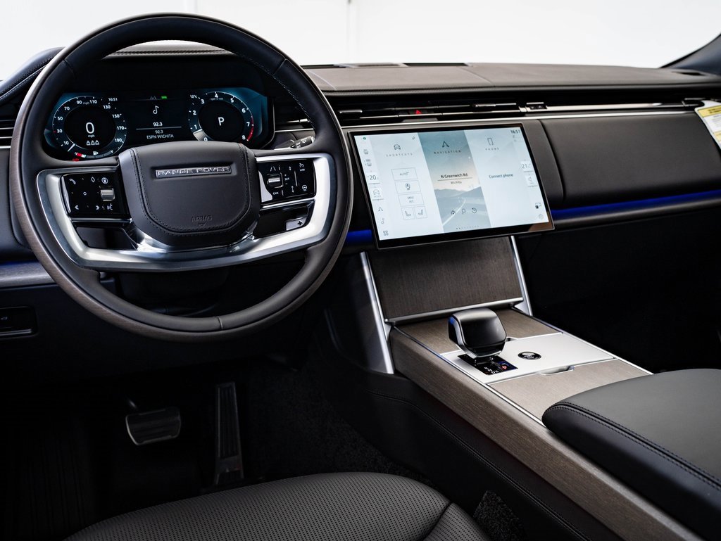 New 2026 Land Rover Range Rover SV image 4