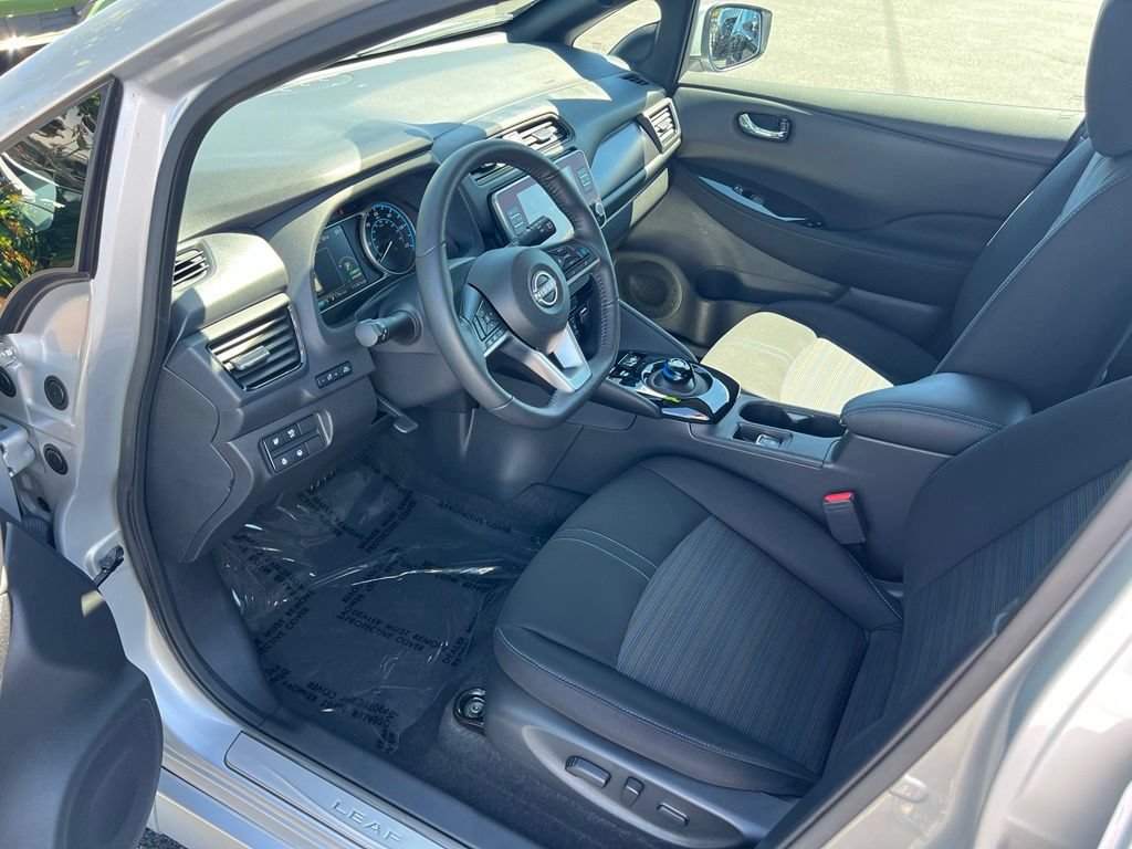 Used 2025 Nissan Leaf SV Plus FWD image 11