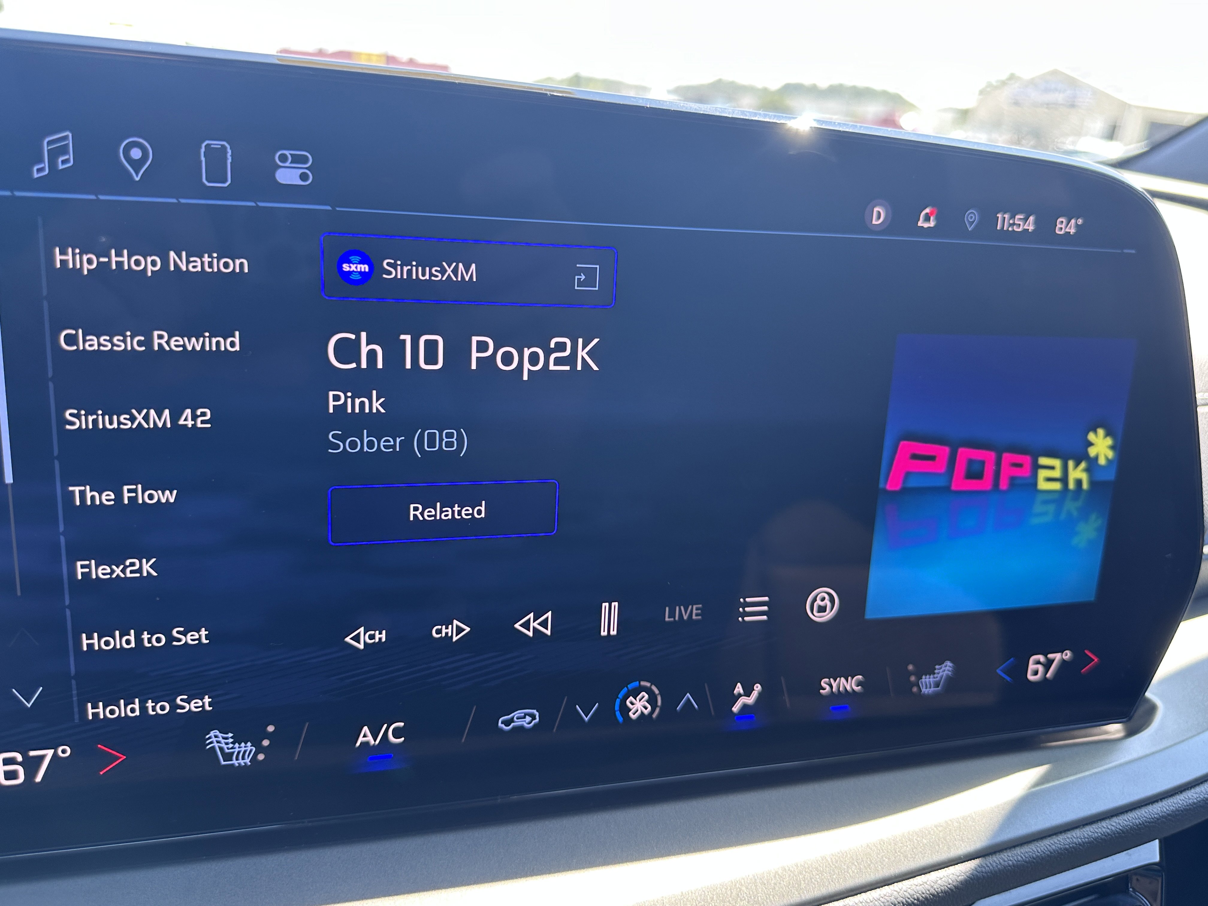 Used 2025 Chevrolet Traverse LT image 18