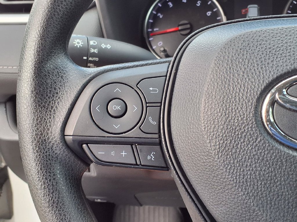 Used 2022 Toyota RAV4 XLE FWD image 33