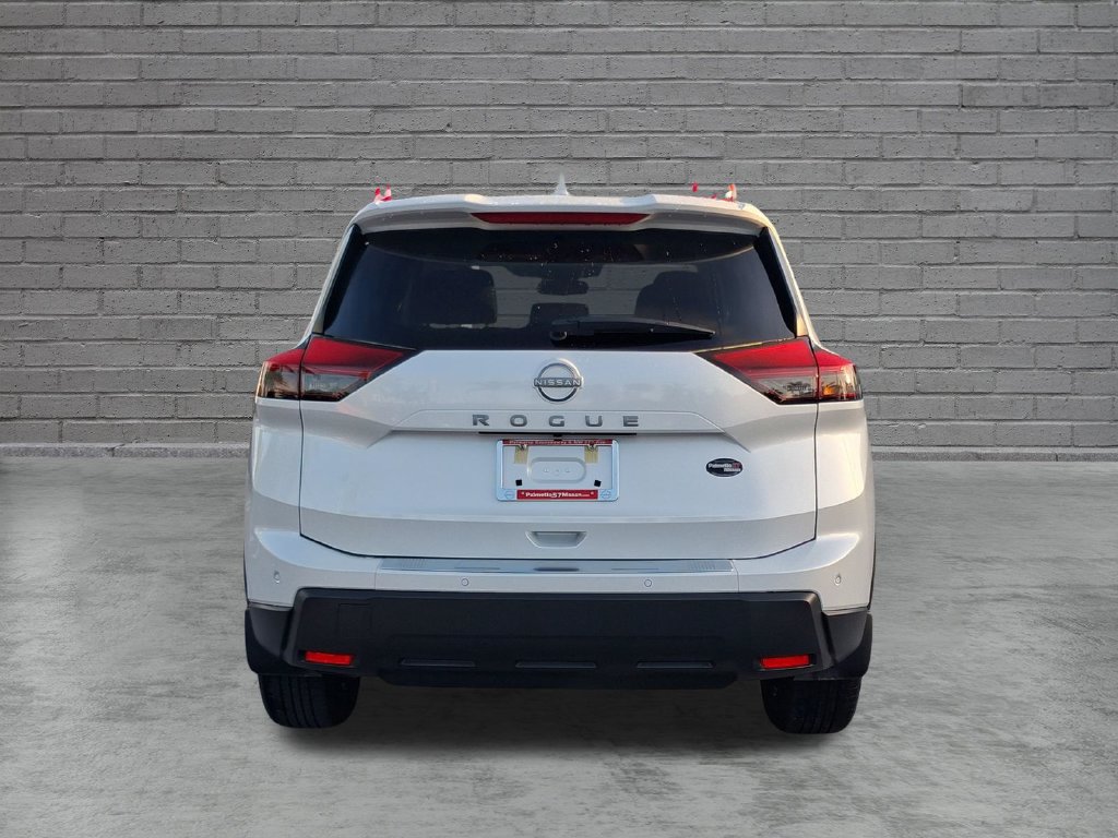 Certified 2026 Nissan Rogue SV FWD image 11