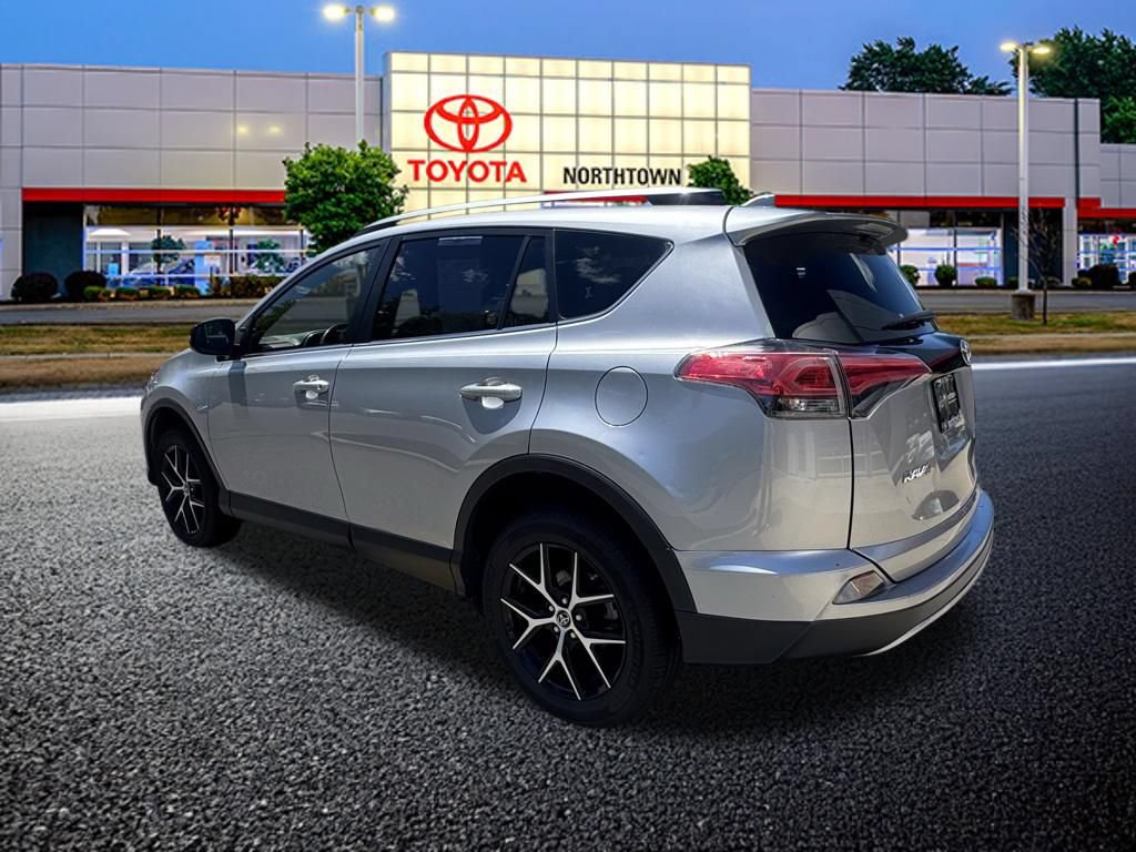 Used 2018 Toyota RAV4 SE w/ Power Extra Value Package AWD/4WD image 3