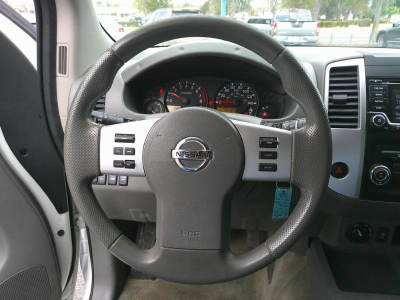 Used 2017 Nissan Frontier SV AWD/4WD image 13