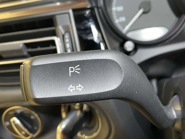 Certified 2026 Porsche Macan AWD/4WD image 45