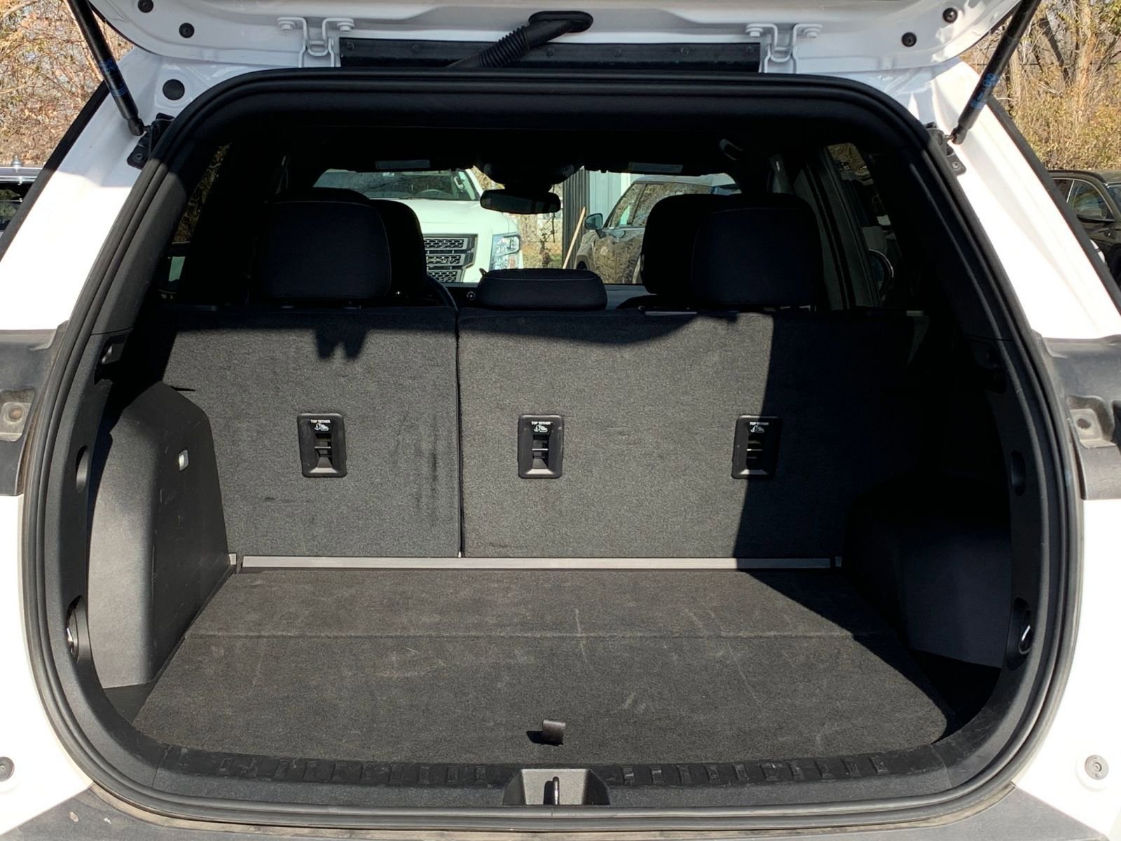 Used 2025 Chevrolet Equinox LT image 30