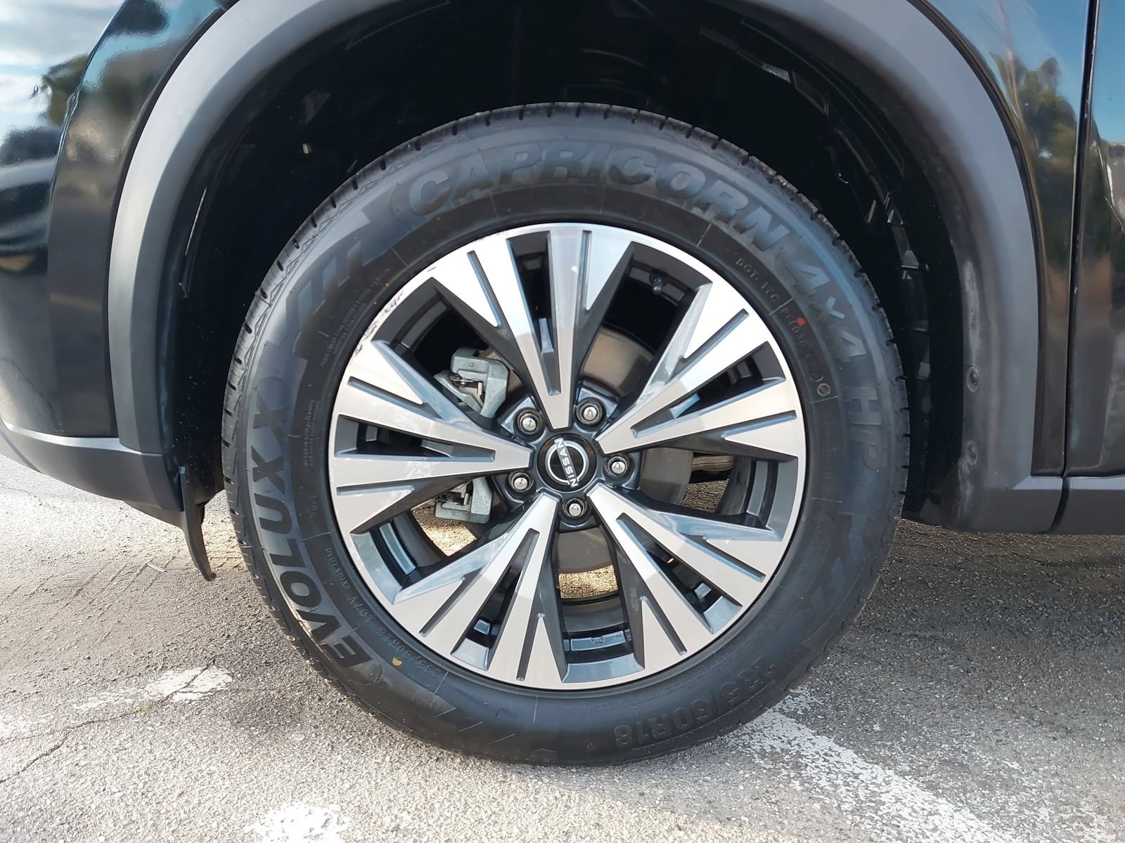 Used 2023 Nissan Rogue SV FWD image 32