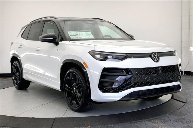 New 2026 Volkswagen Tiguan SE R-Line