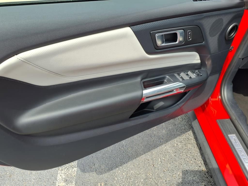 Used 2024 Ford Mustang Premium image 7