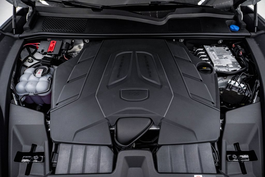 New 2026 Porsche Cayenne Coupe AWD/4WD image 29