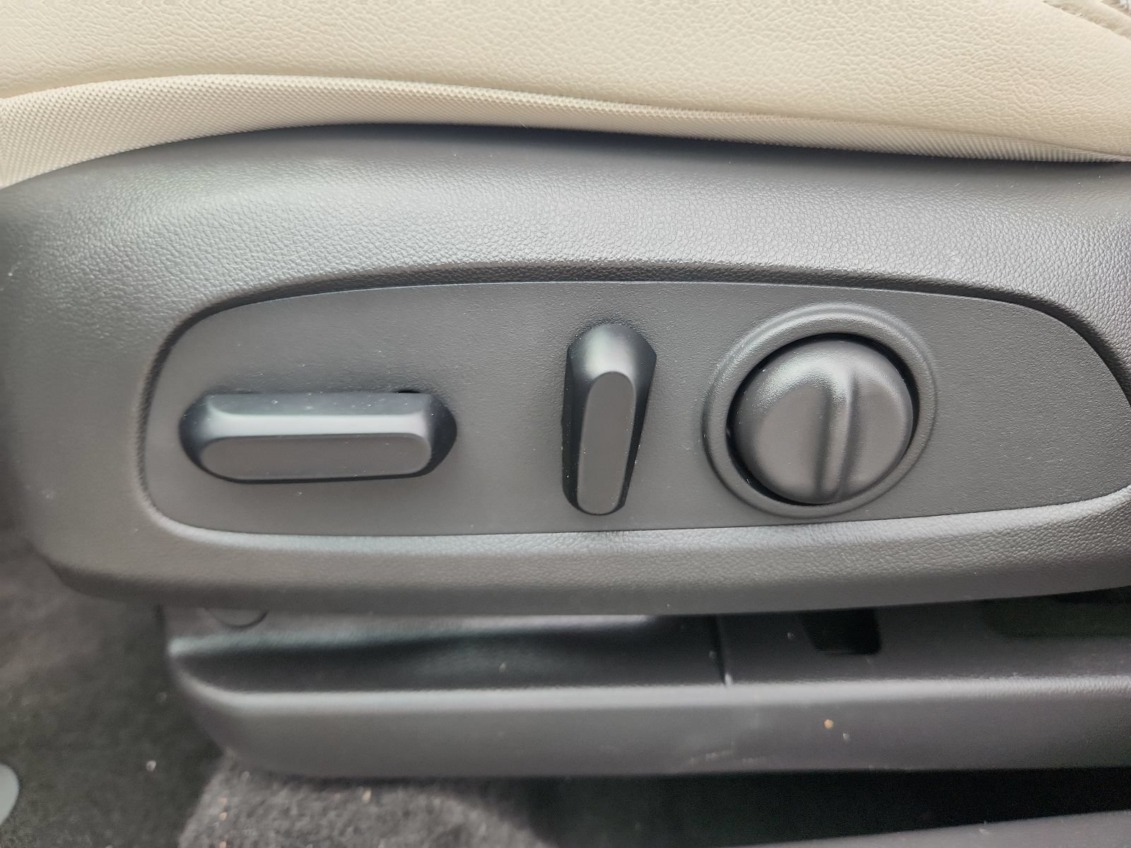 Used 2024 Buick Encore GX Preferred w/ Comfort Package AWD/4WD image 12
