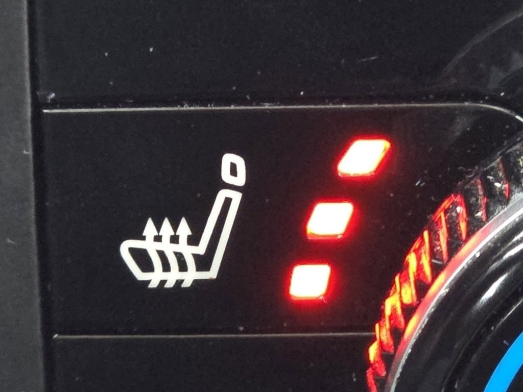 Used 2023 Nissan Rogue SV w/ SV Premium B Package image 7