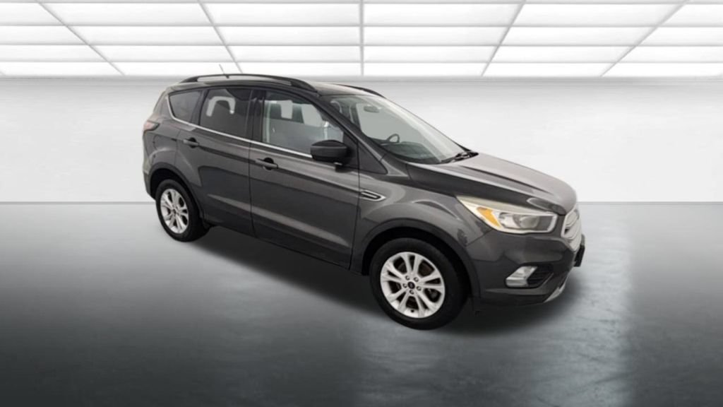Used 2018 Ford Escape SE w/ SE Sync 3 Package AWD/4WD image 9