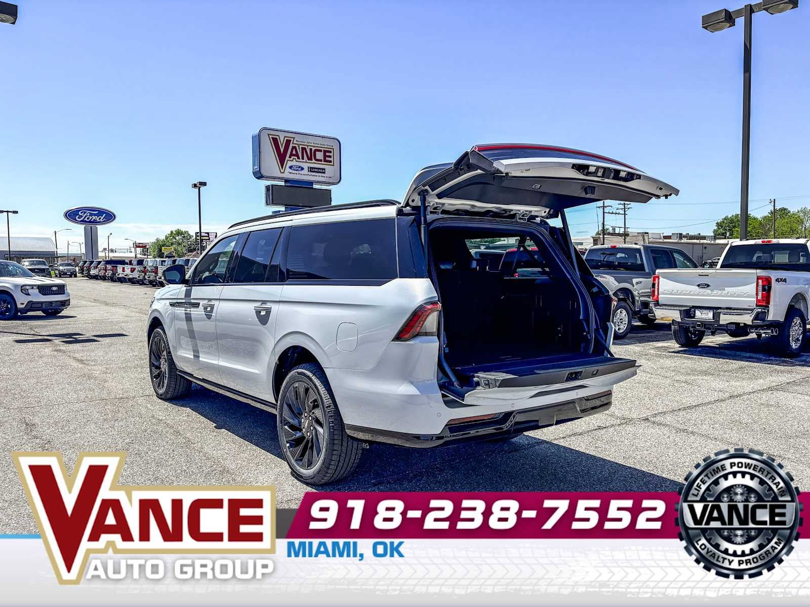 New 2026 Lincoln Navigator L Reserve AWD/4WD image 17