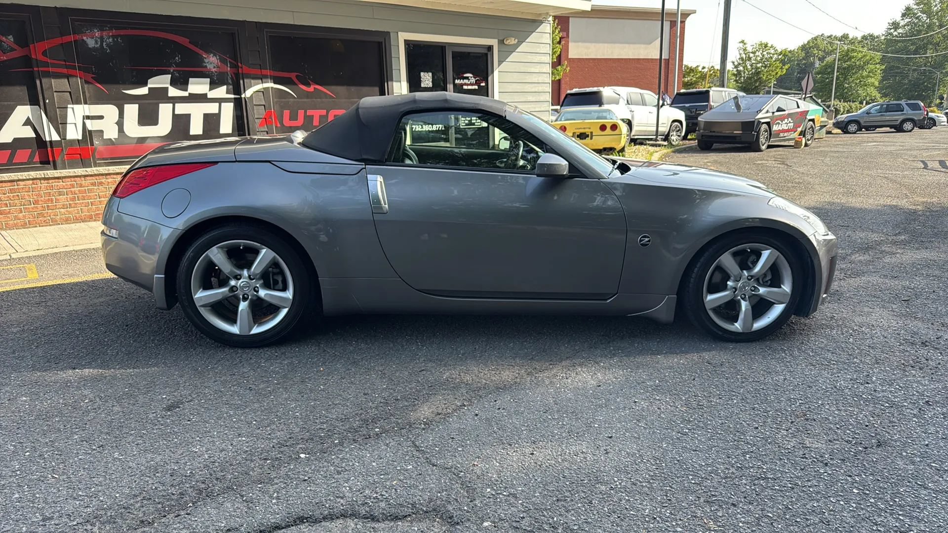 Used 2007 Nissan 350Z Touring RWD image 4