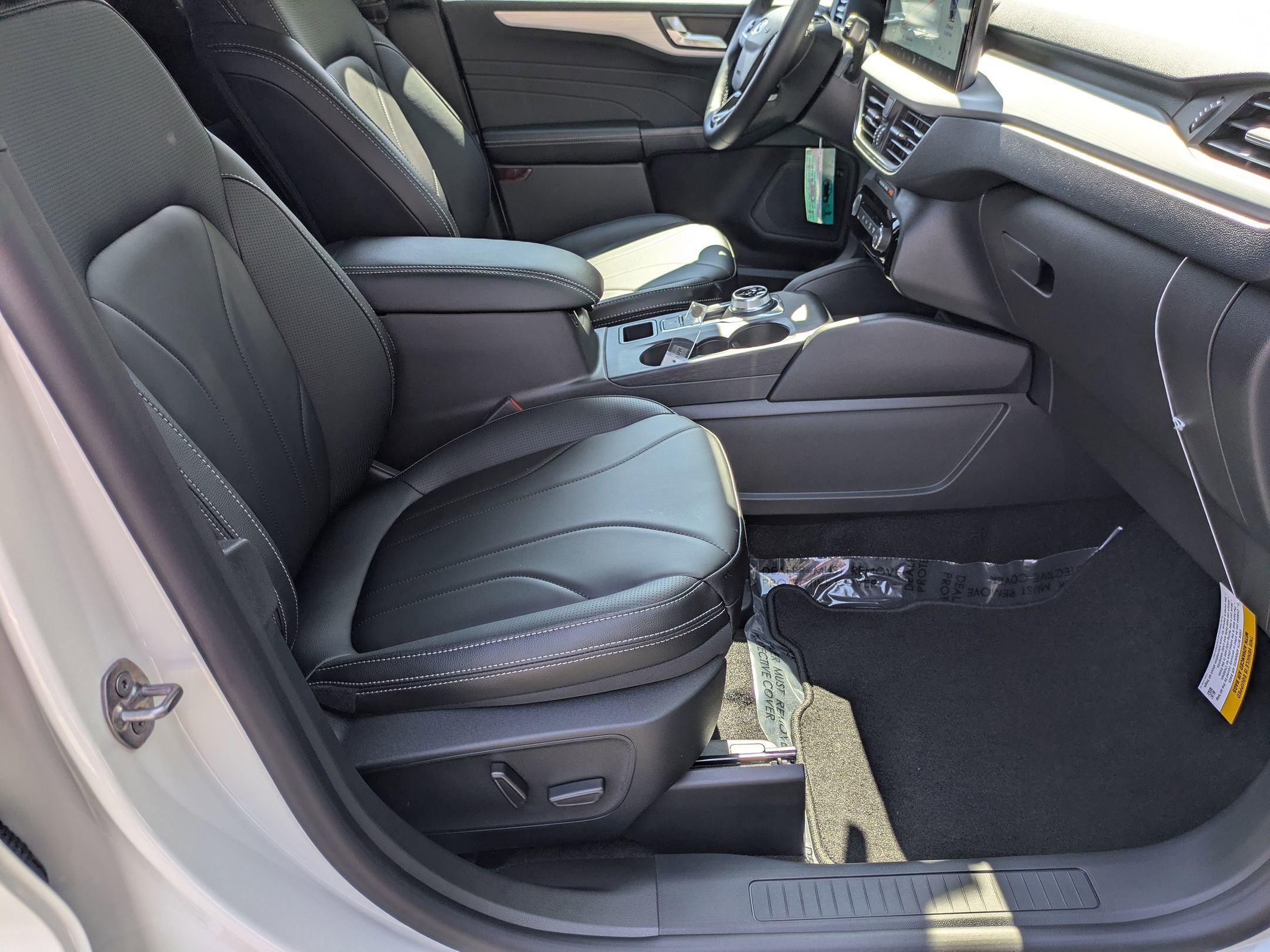New 2025 Ford Escape SE w/ PHEV Premium Package image 41