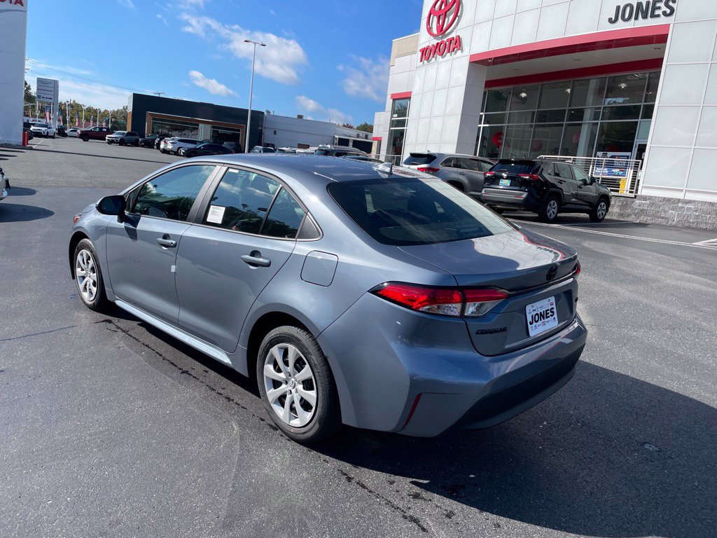 New 2027 Toyota Corolla LE FWD image 5