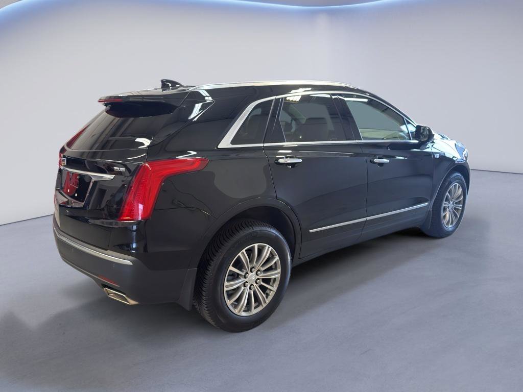 Used 2017 Cadillac XT5 Luxury w/ Driver Awareness Package AWD/4WD image 6