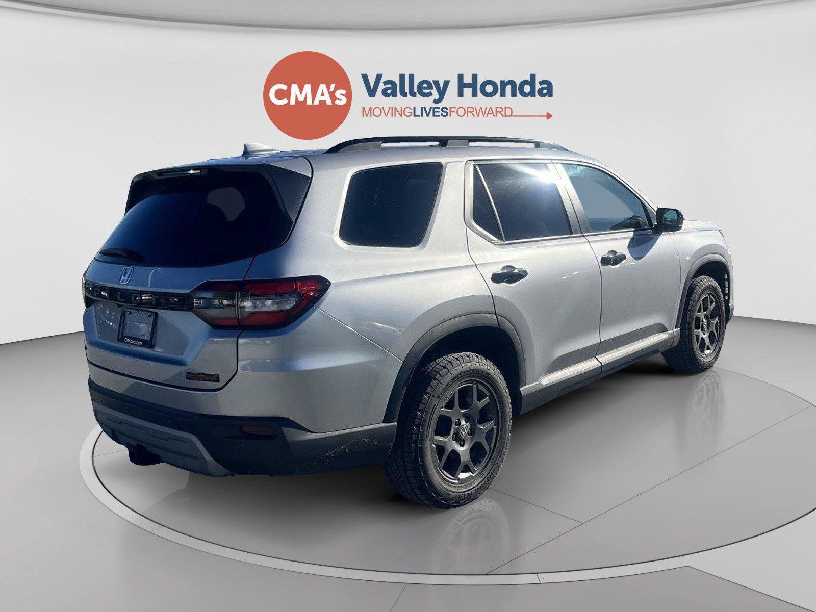 Used 2025 Honda Pilot TrailSport image 5
