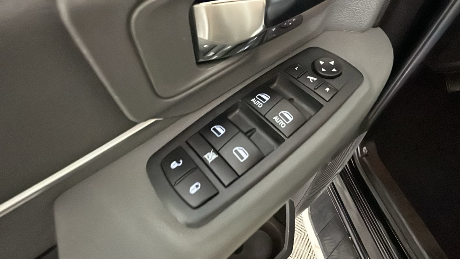 Used 2019 RAM 1500 Big Horn AWD/4WD image 13
