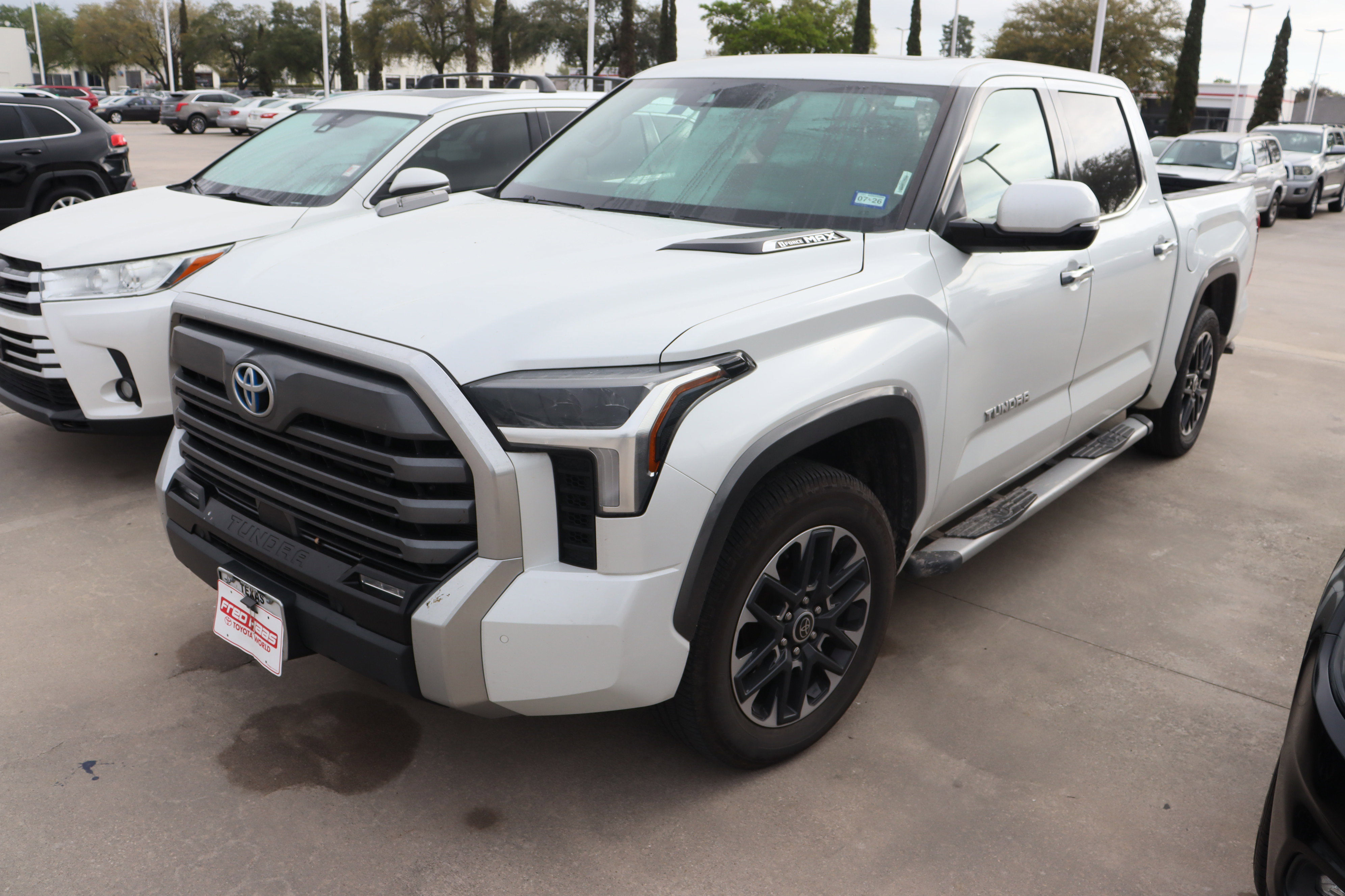 Used 2023 Toyota Tundra Limited w/ Power Package image 5