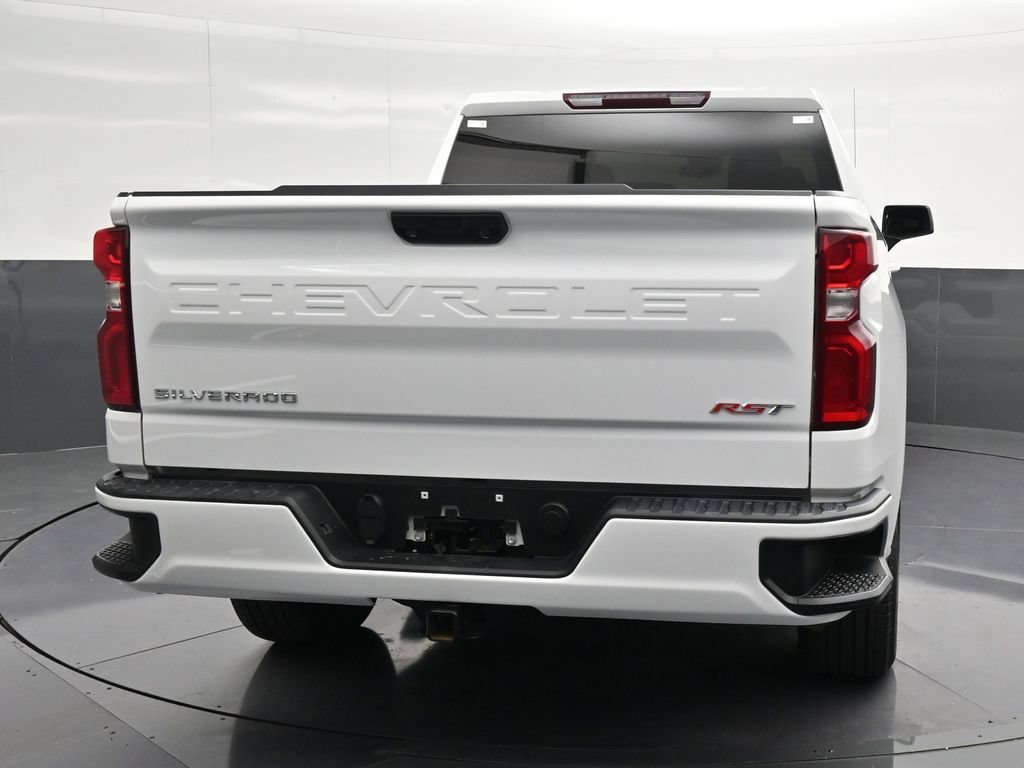 Used 2023 Chevrolet Silverado 1500 RST AWD/4WD image 2