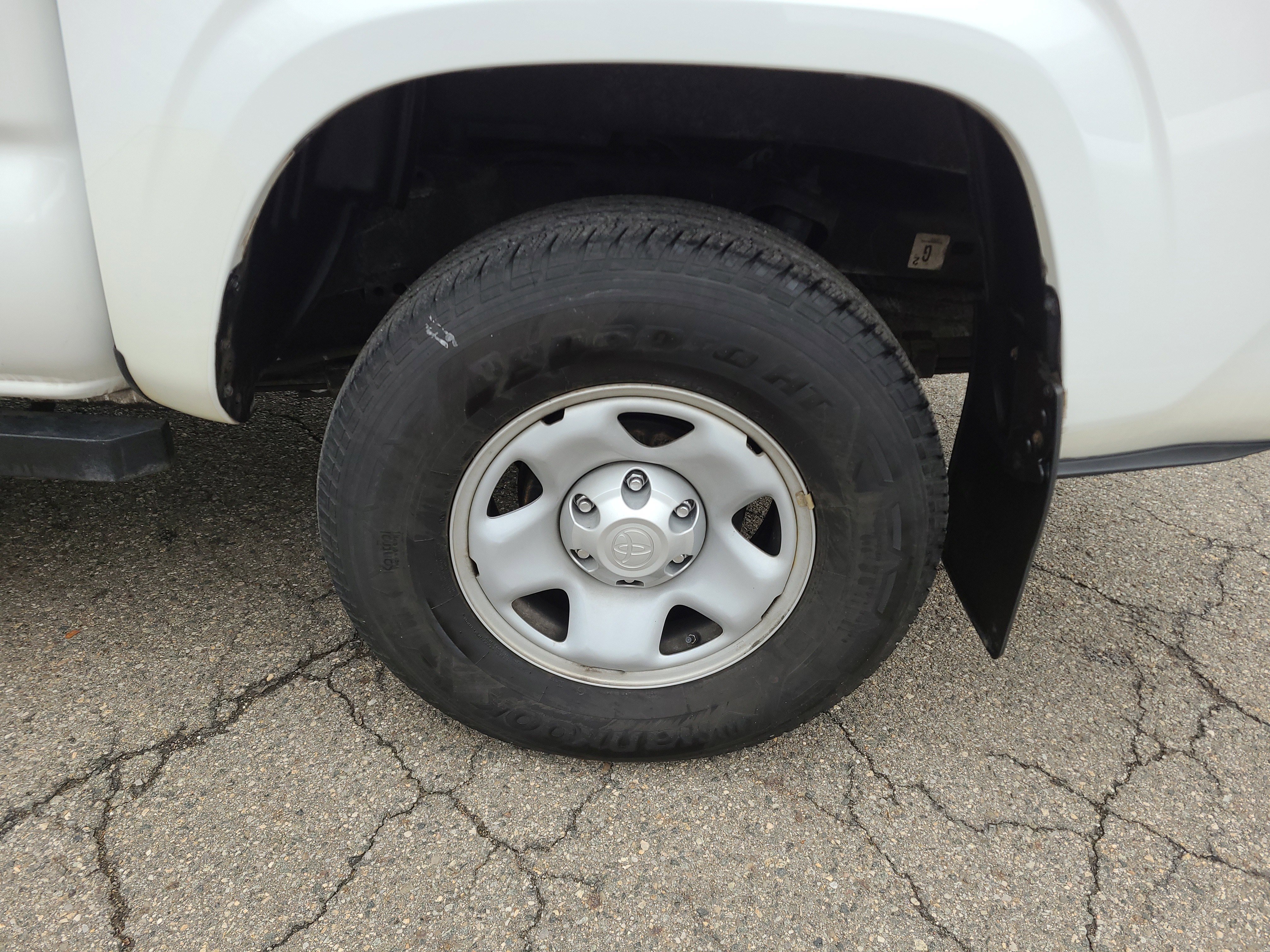 Certified 2023 Toyota Tacoma SR image 10