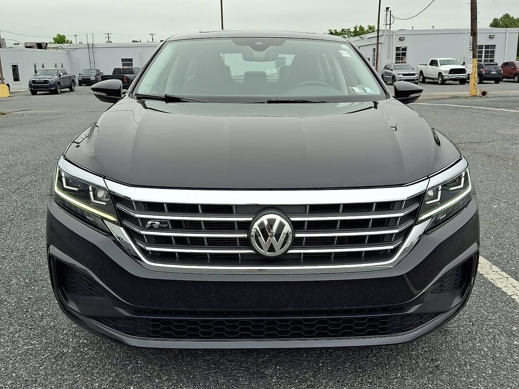 Used 2020 Volkswagen Passat 2.0T R-Line FWD image 2