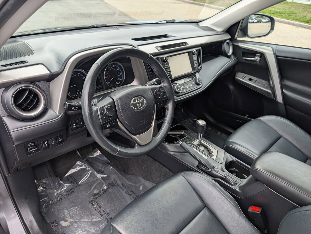 Used 2017 Toyota RAV4 Platinum AWD/4WD image 18