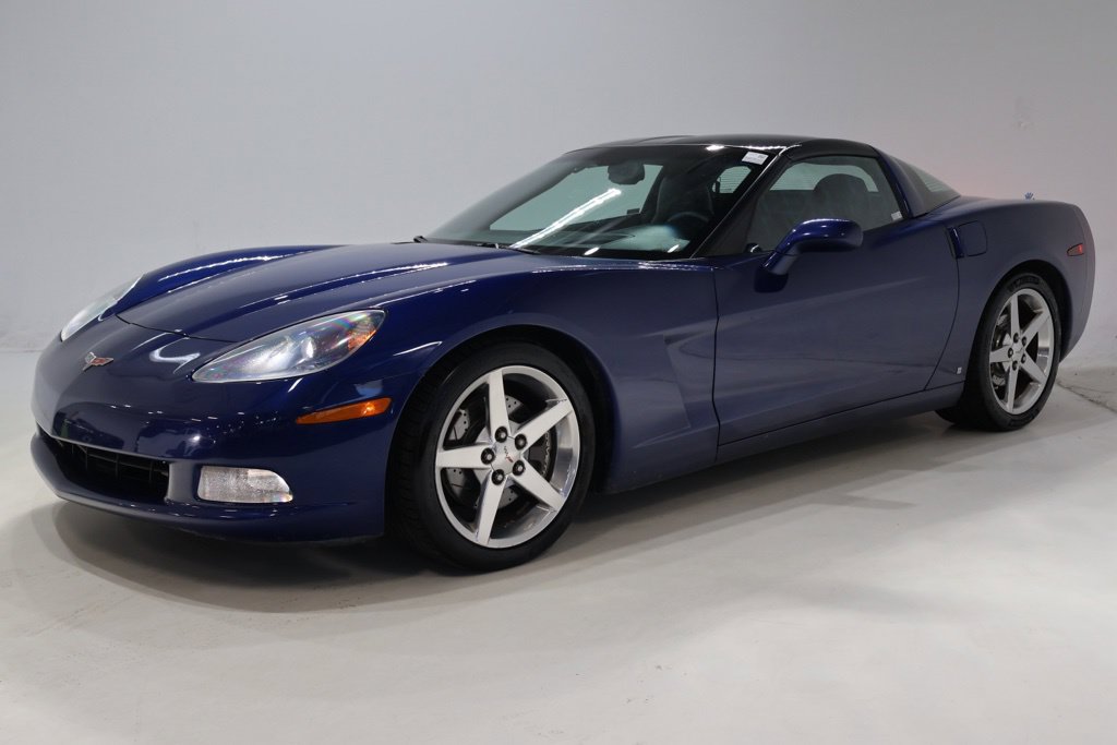 Used 2006 Chevrolet Corvette Coupe w/ Preferred Equipment Group RWD image 3