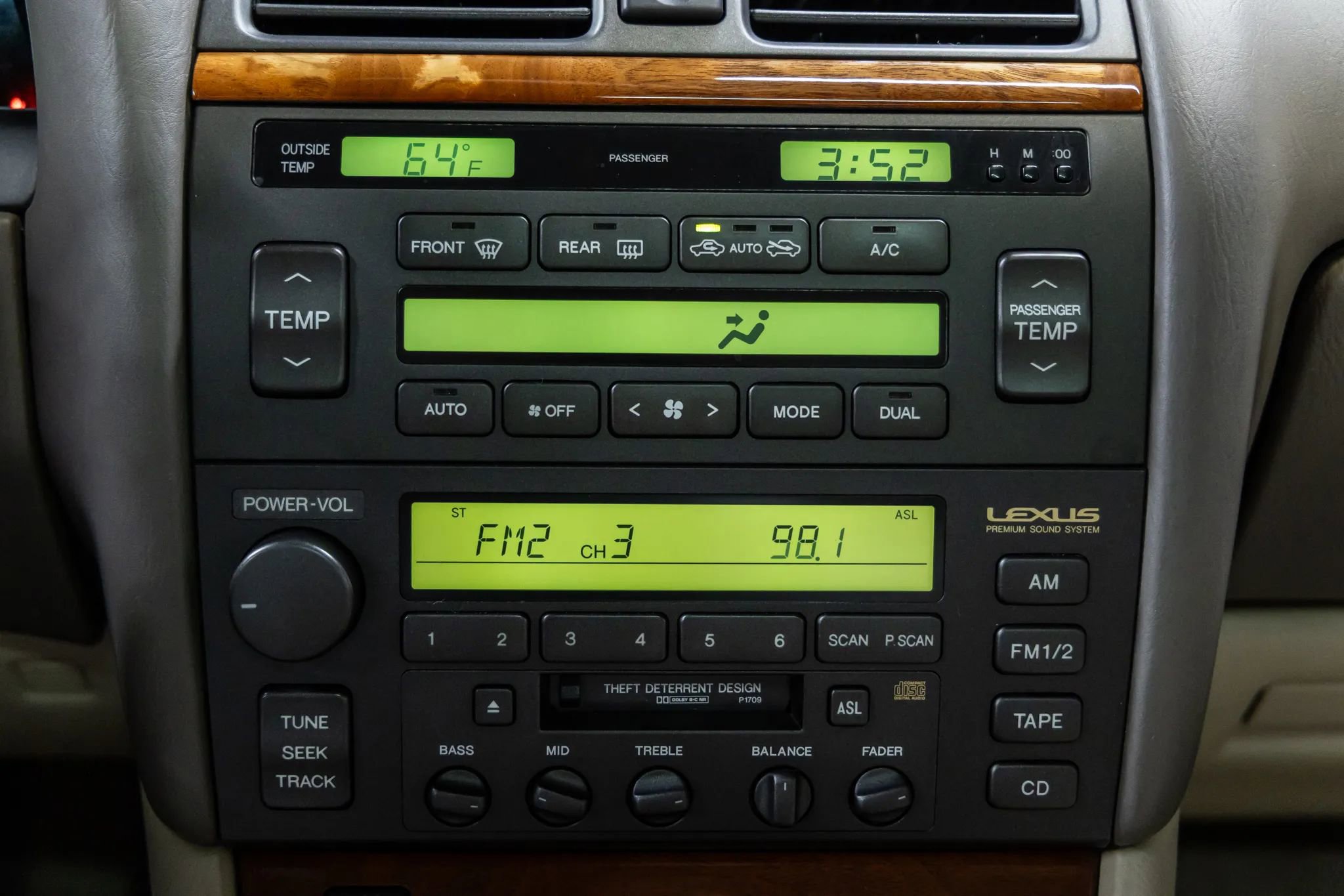 Used 1999 Lexus LS 400 image 25