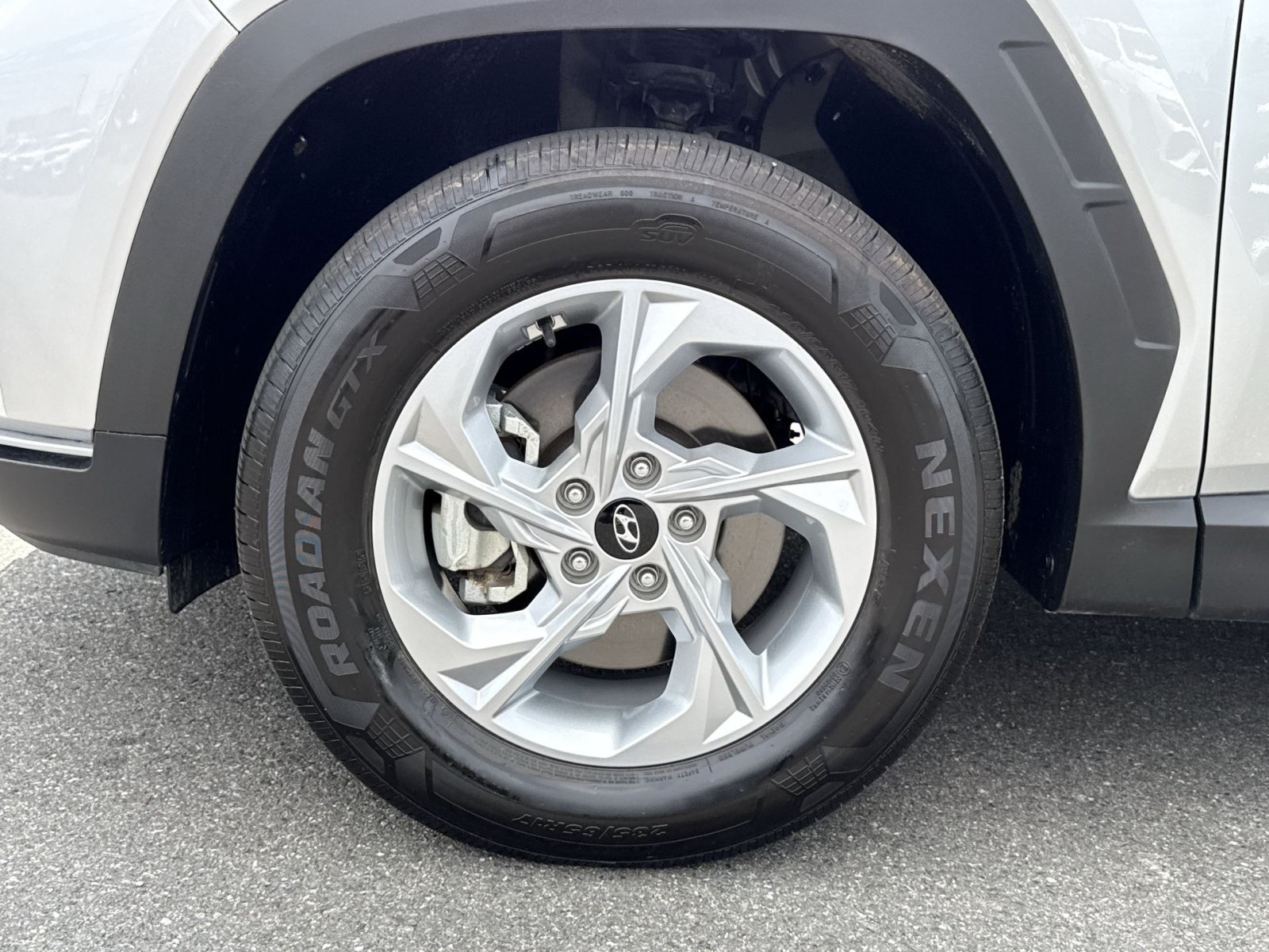 Certified 2024 Hyundai Tucson SEL AWD/4WD image 12