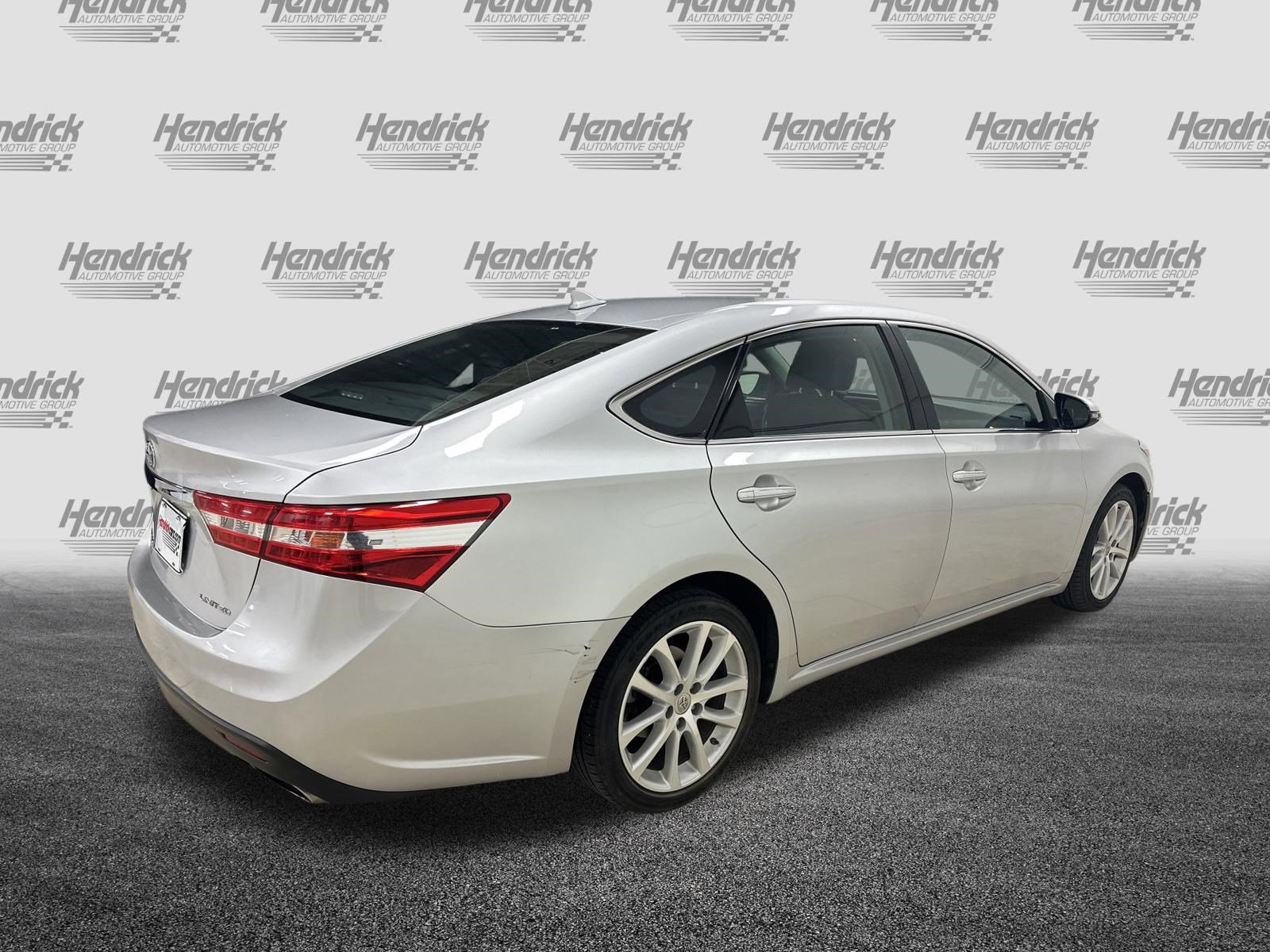 Used 2014 Toyota Avalon Limited FWD image 10