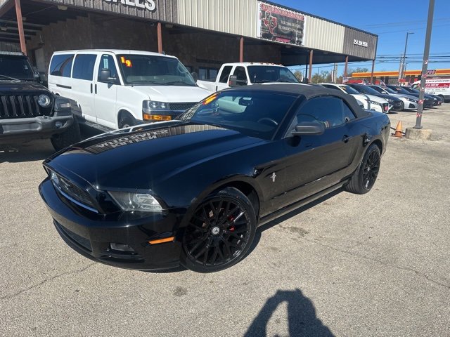 Used 2014 Ford Mustang Convertible w/ Equipment Group 102A image 2