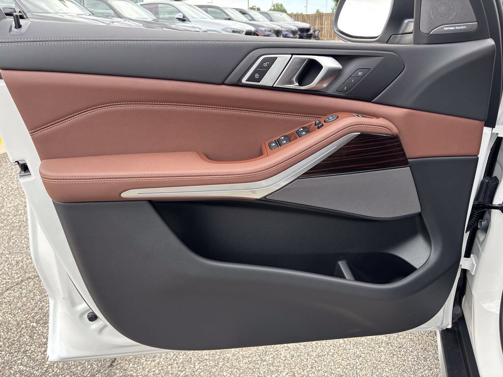 New 2026 BMW X5 M60i AWD/4WD image 10
