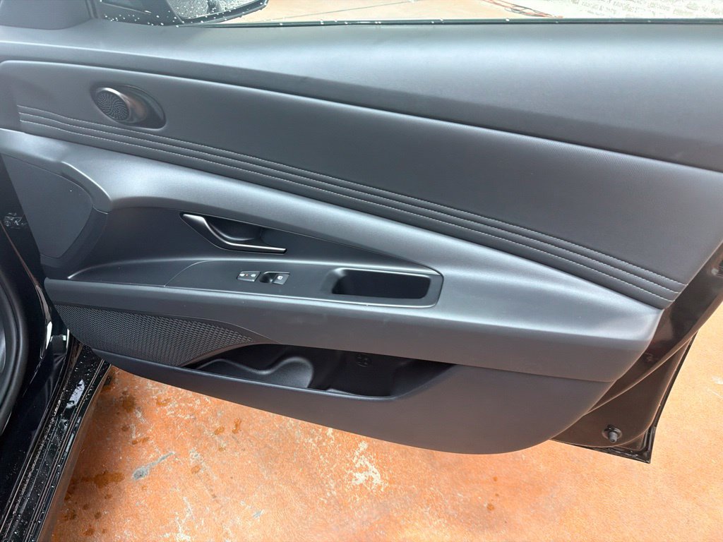 New 2026 Hyundai Elantra SEL Sport FWD image 11