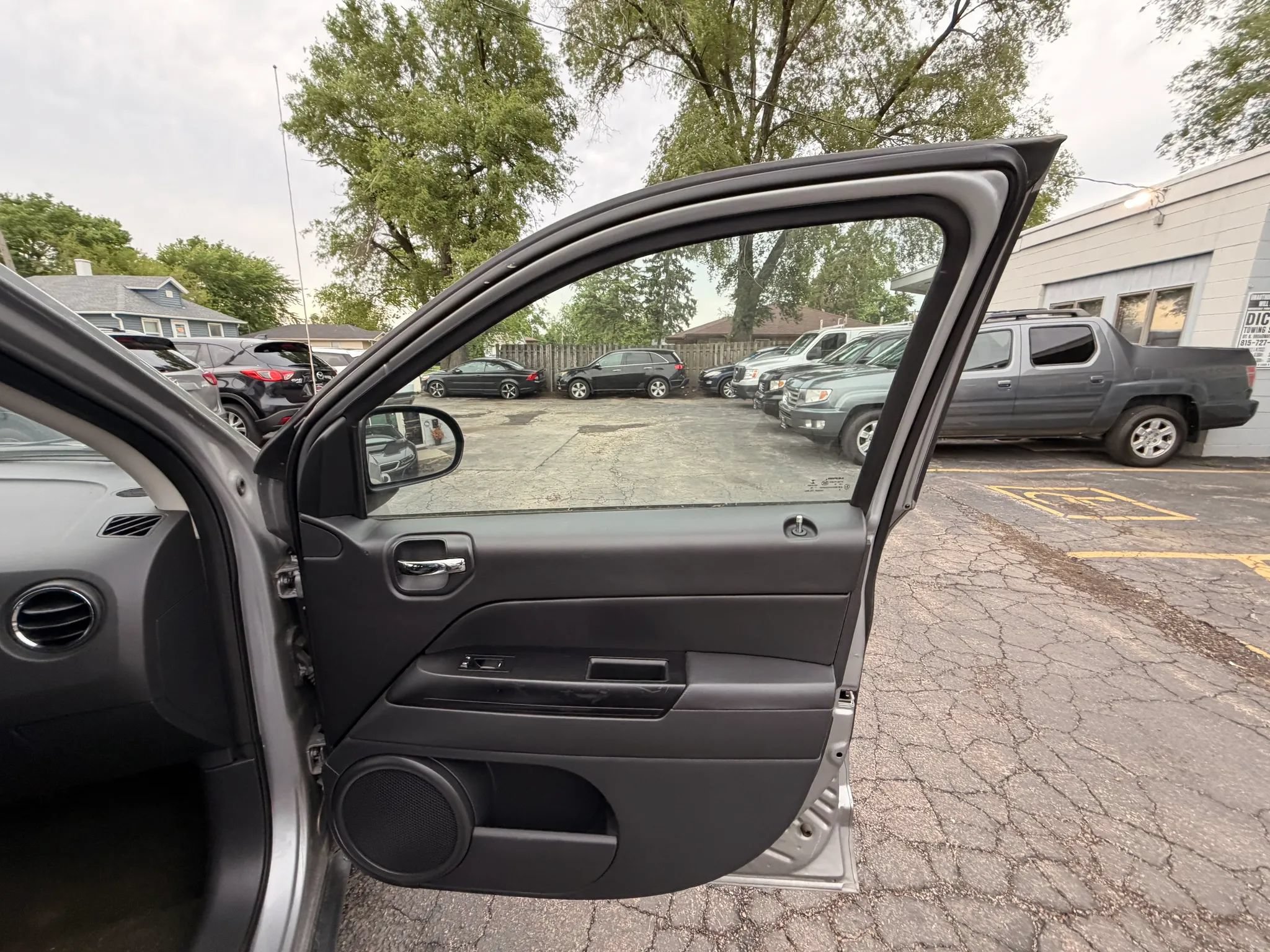 Used 2016 Jeep Compass Sport w/ Power Value Group FWD image 22