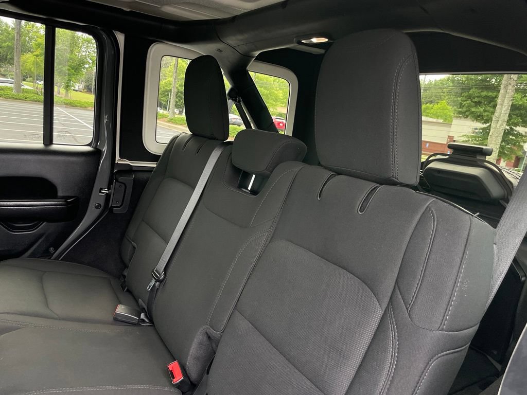 Used 2021 Jeep Wrangler Unlimited Sport AWD/4WD image 40